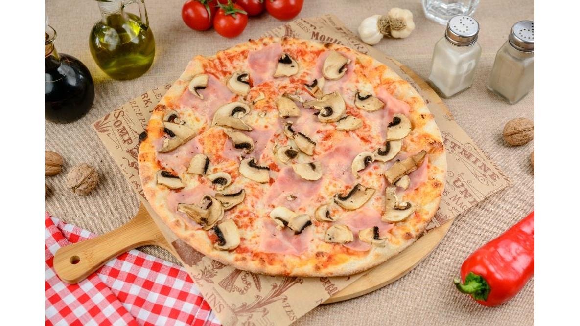 Pizza Prosciutto e Funghi