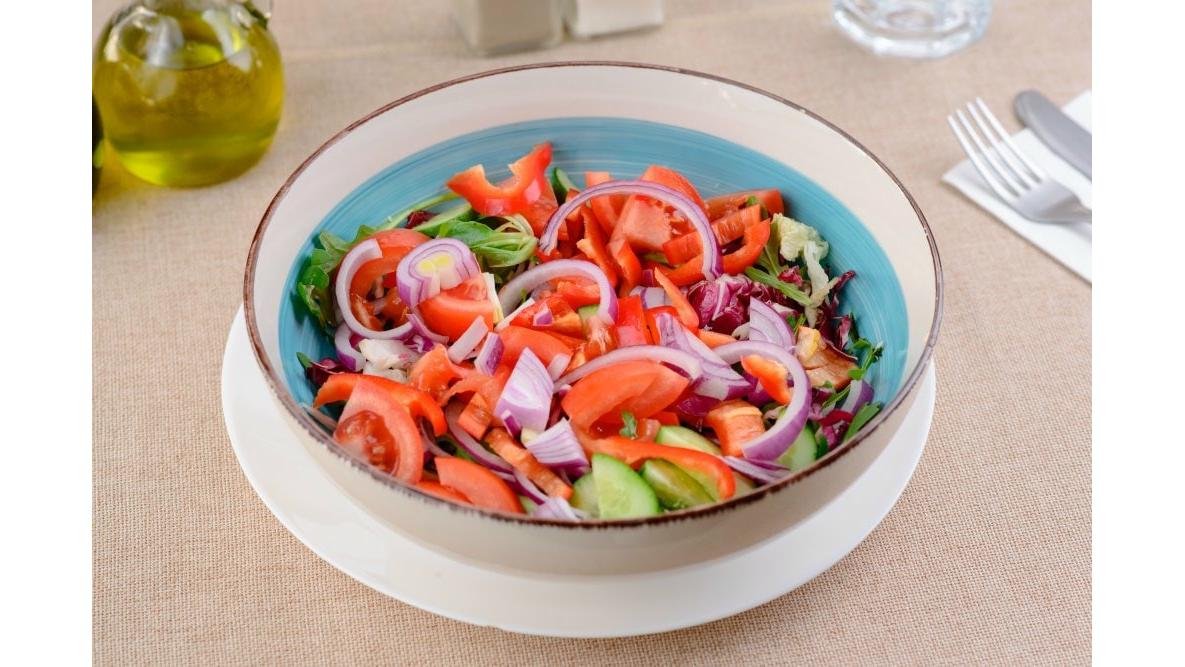 Salată asortată de vară