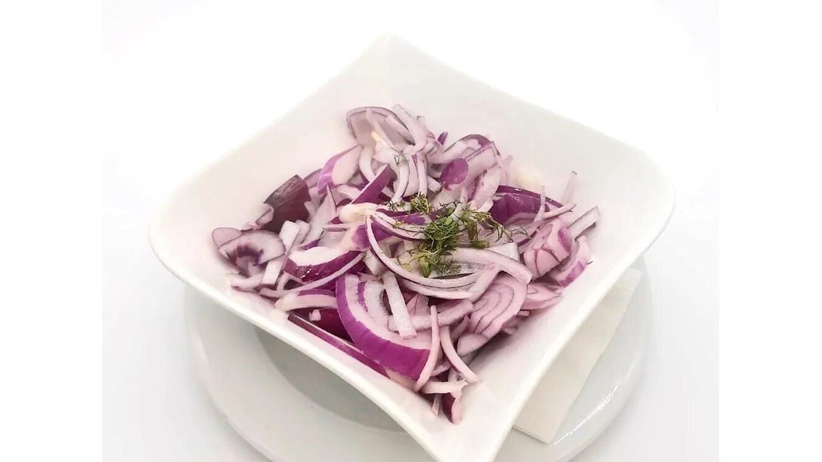 Salata de ceapa rosie