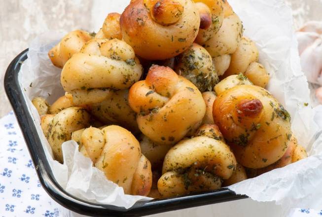 Homemade Garlic Knots