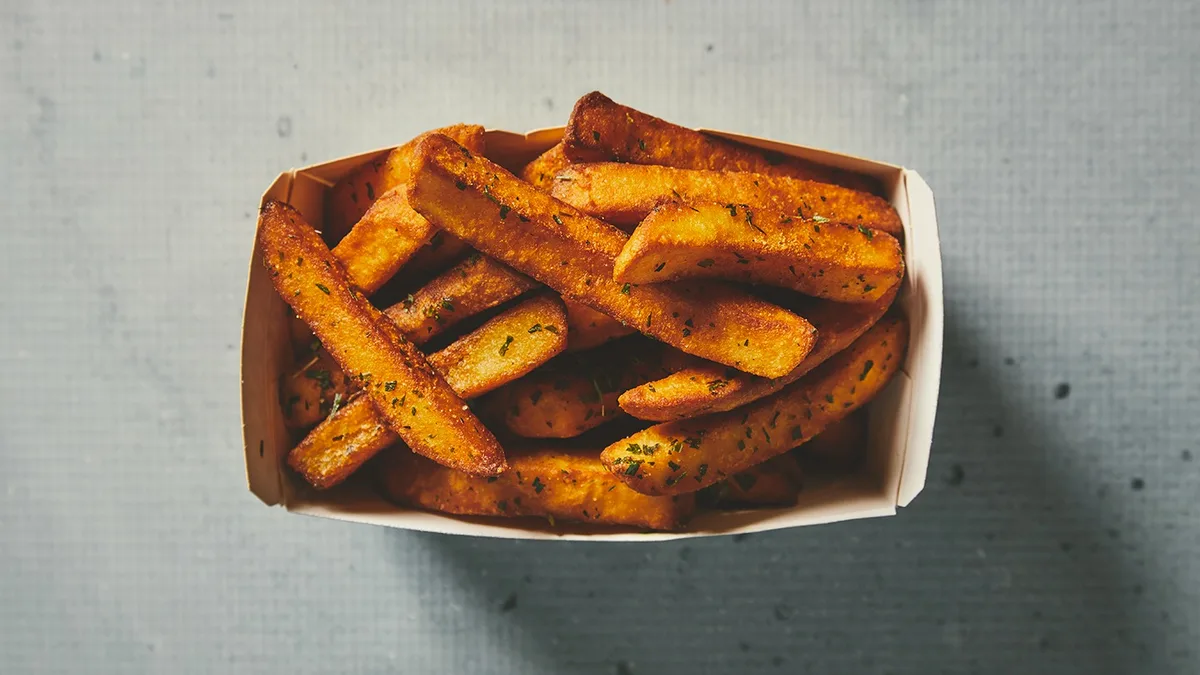 Thick and Crispy Fries (V)