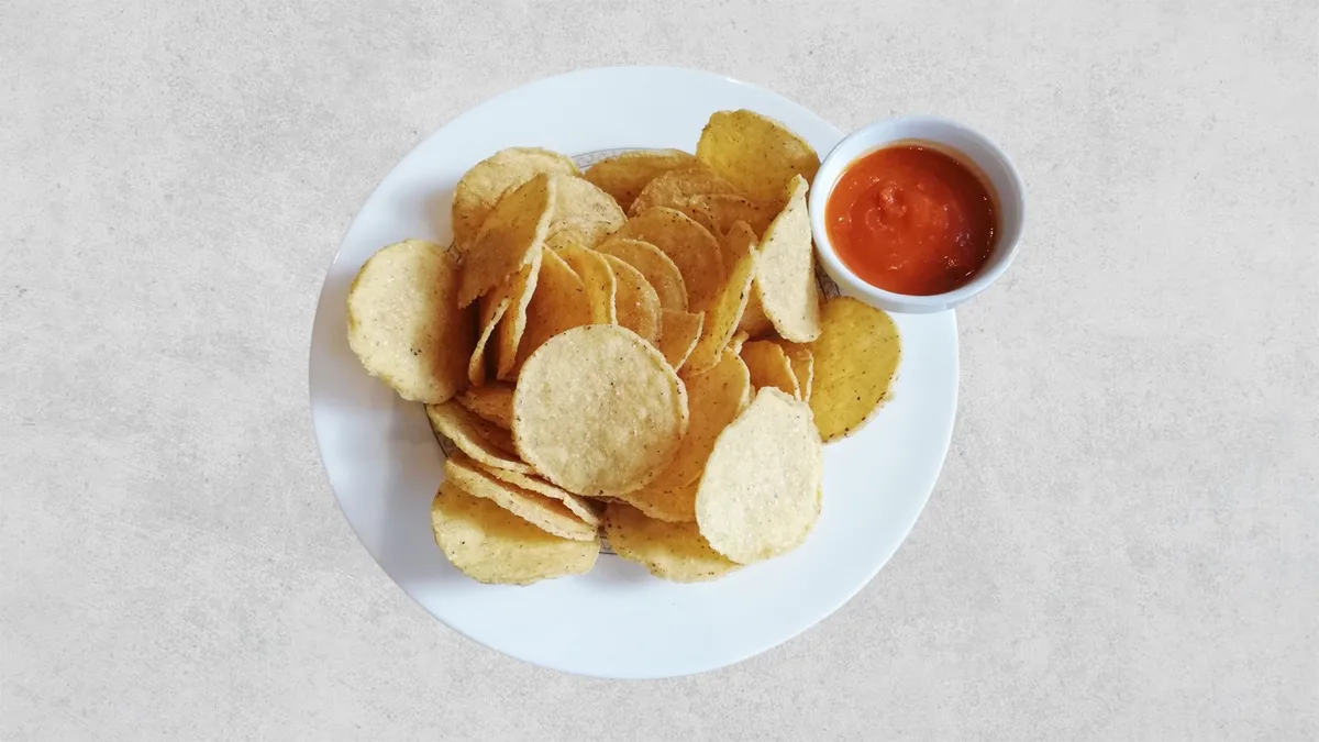 Tortilla-Maischips mit Salsa Habanero