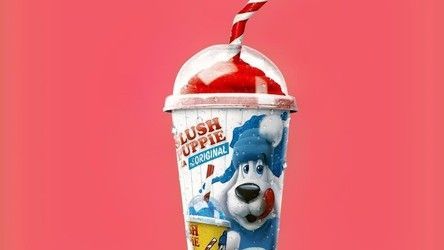 Medium Strawberry Kiwi Slush Puppie