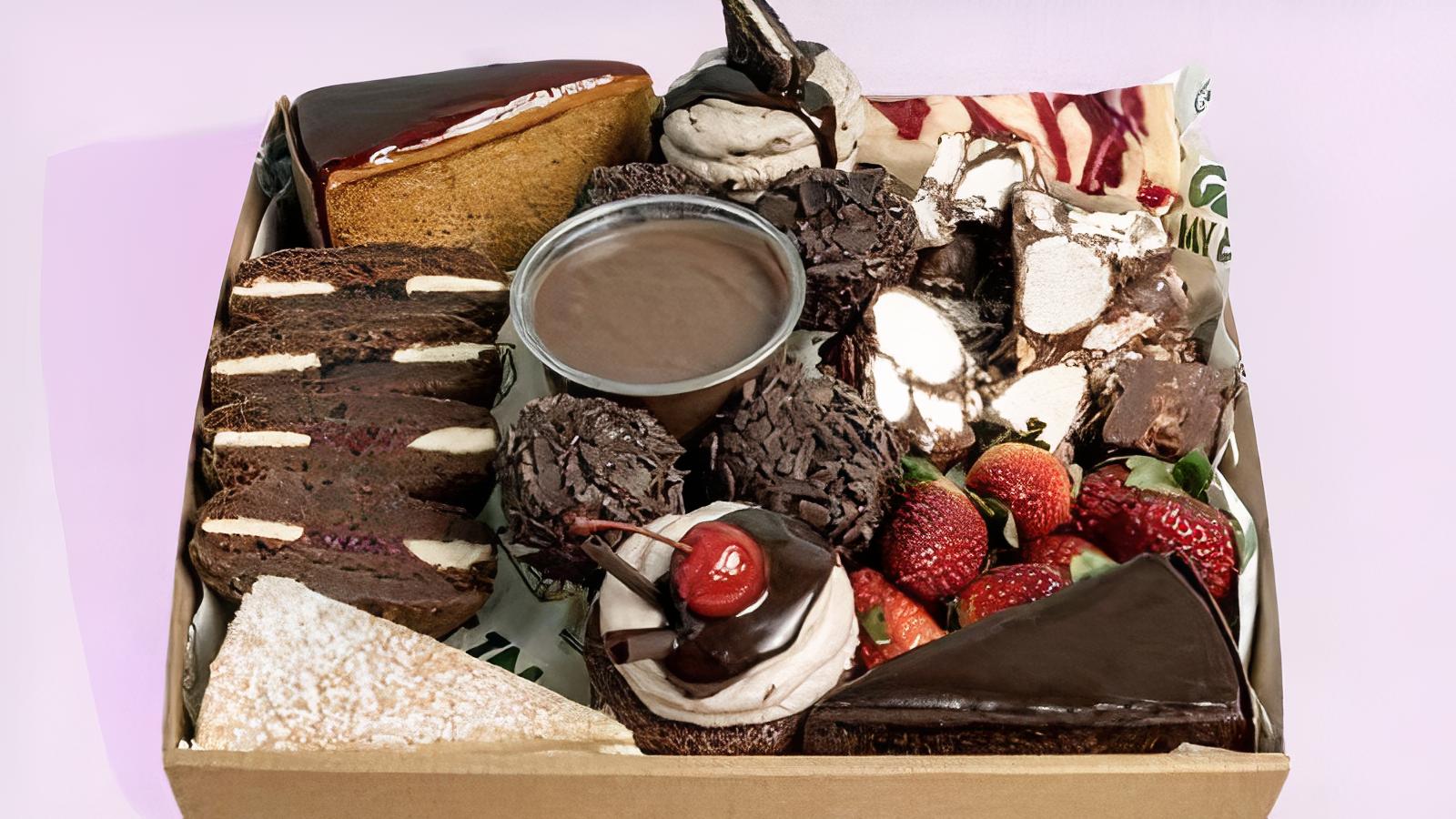 Ultimate Dessert Box Large