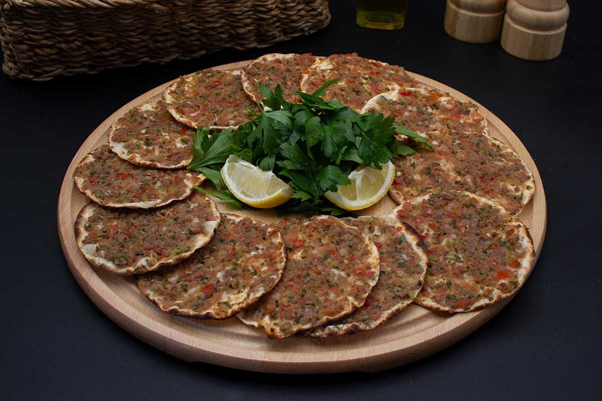 12 Mini Lahmacun
