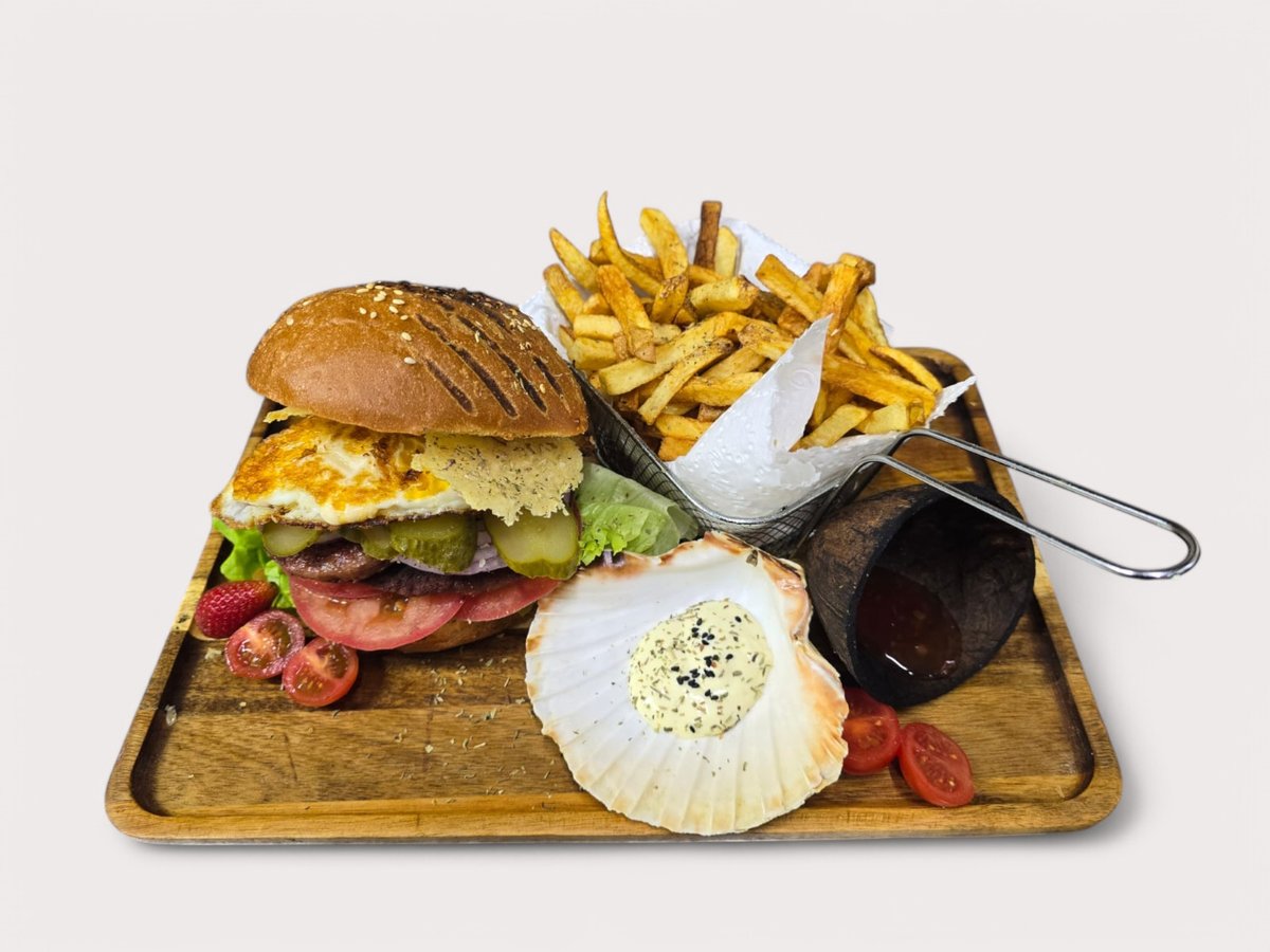 Eggs Eye Burger + French Fries + Coca Cola + Sos
