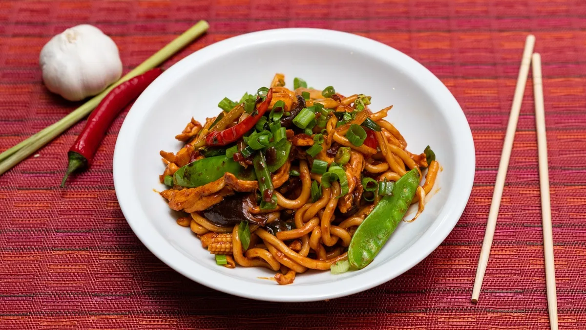 140. Shanghai Vegetable Noodles