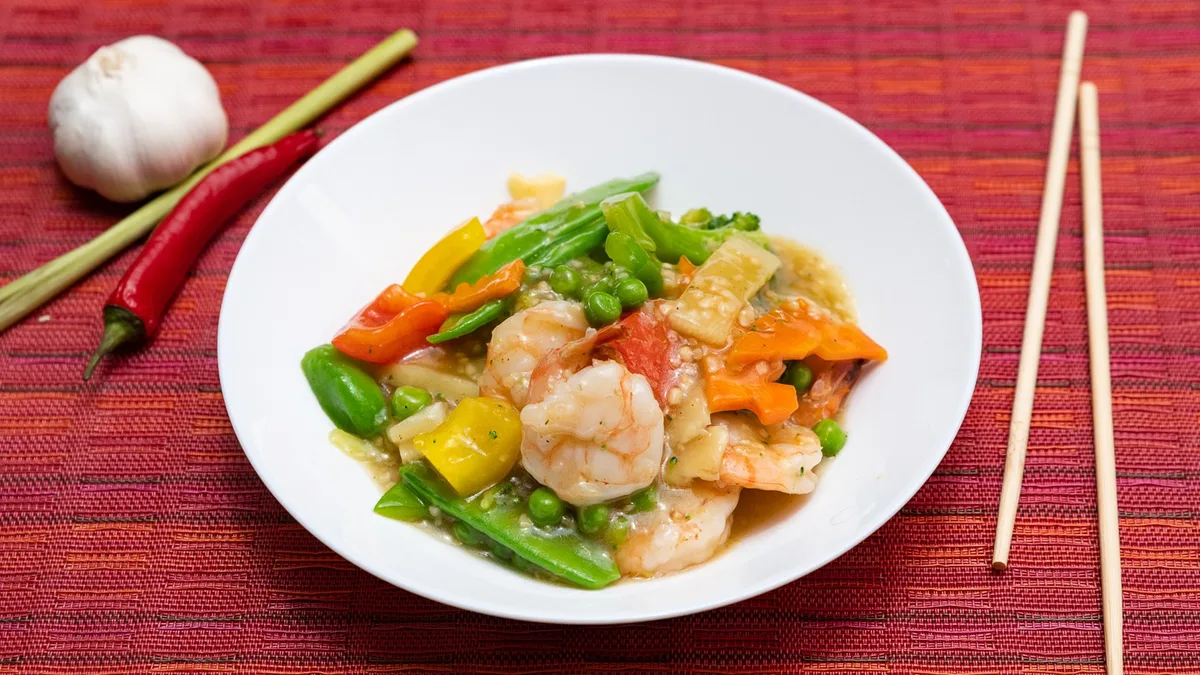 99. King Prawns In Garlic Sauce