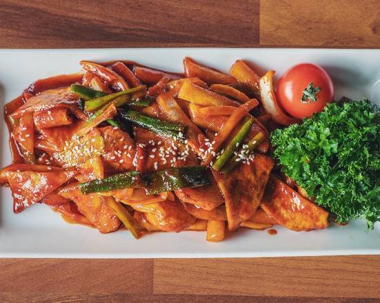 Spicy Rice Cake (매운떡볶이)