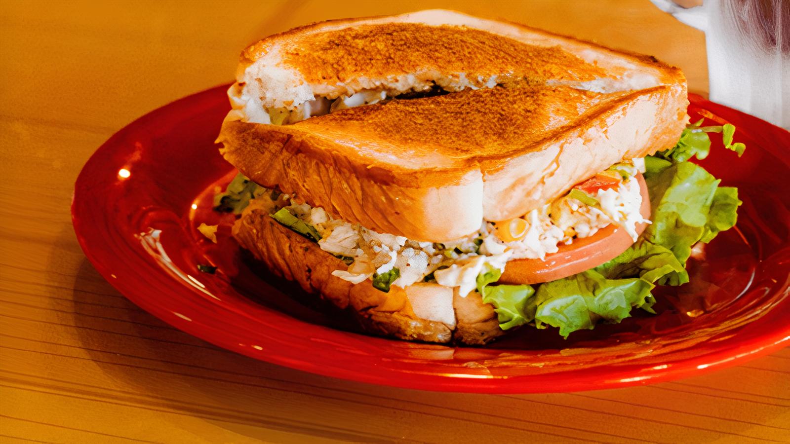 AVO CHICKEN SALAD SANDWICH