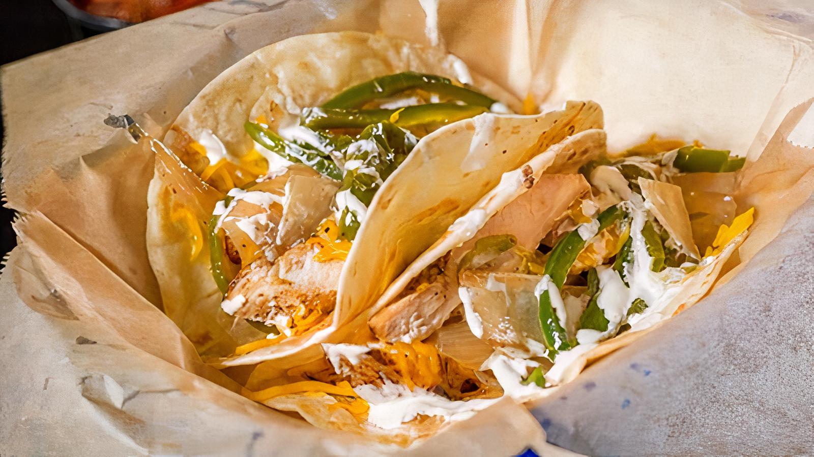 CHICKEN FAJITA TACOS