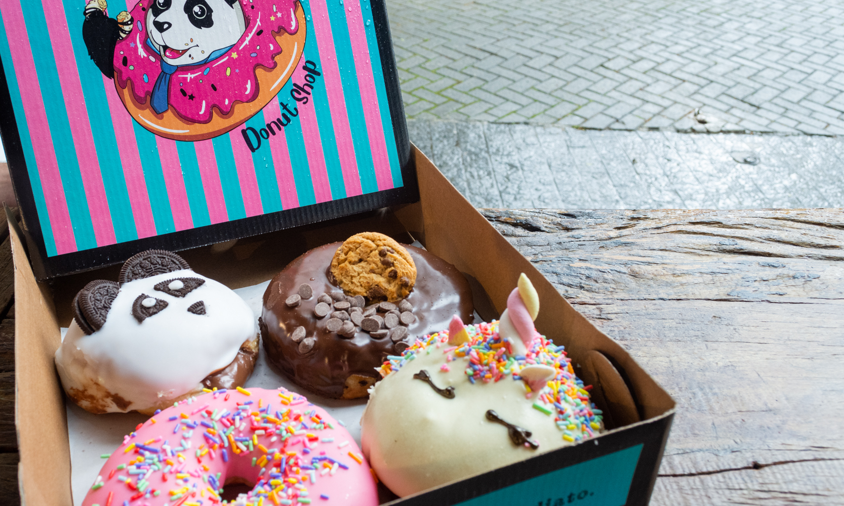 Dream Box - 4 Donuts