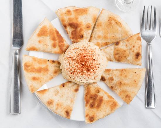 Spicy Hummus (Homemade) w/Pita