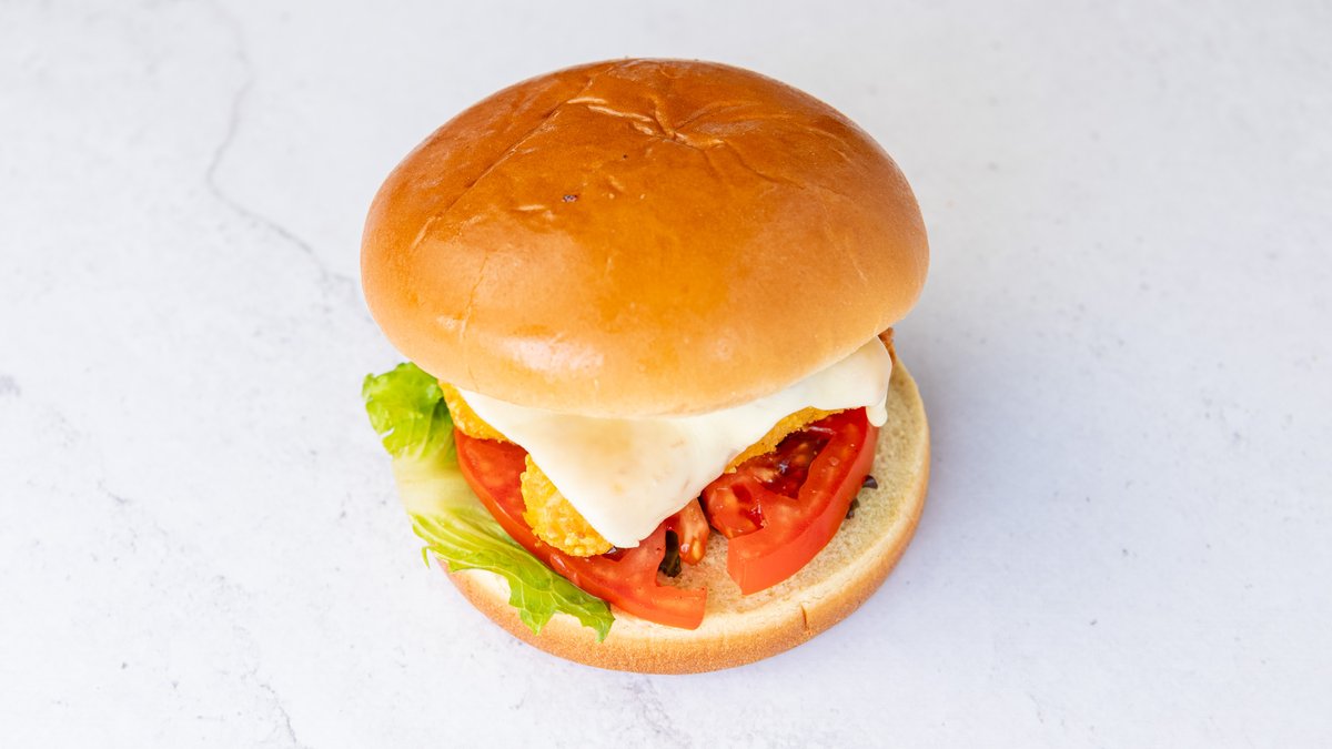 Crispy chicken burger