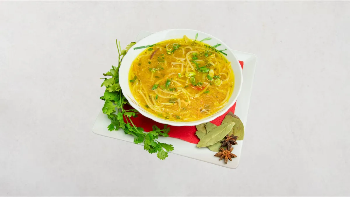Vegetable thukpa