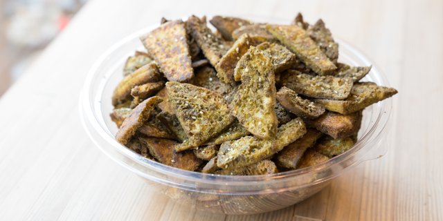 Za'atar and Garlic Pita Chips