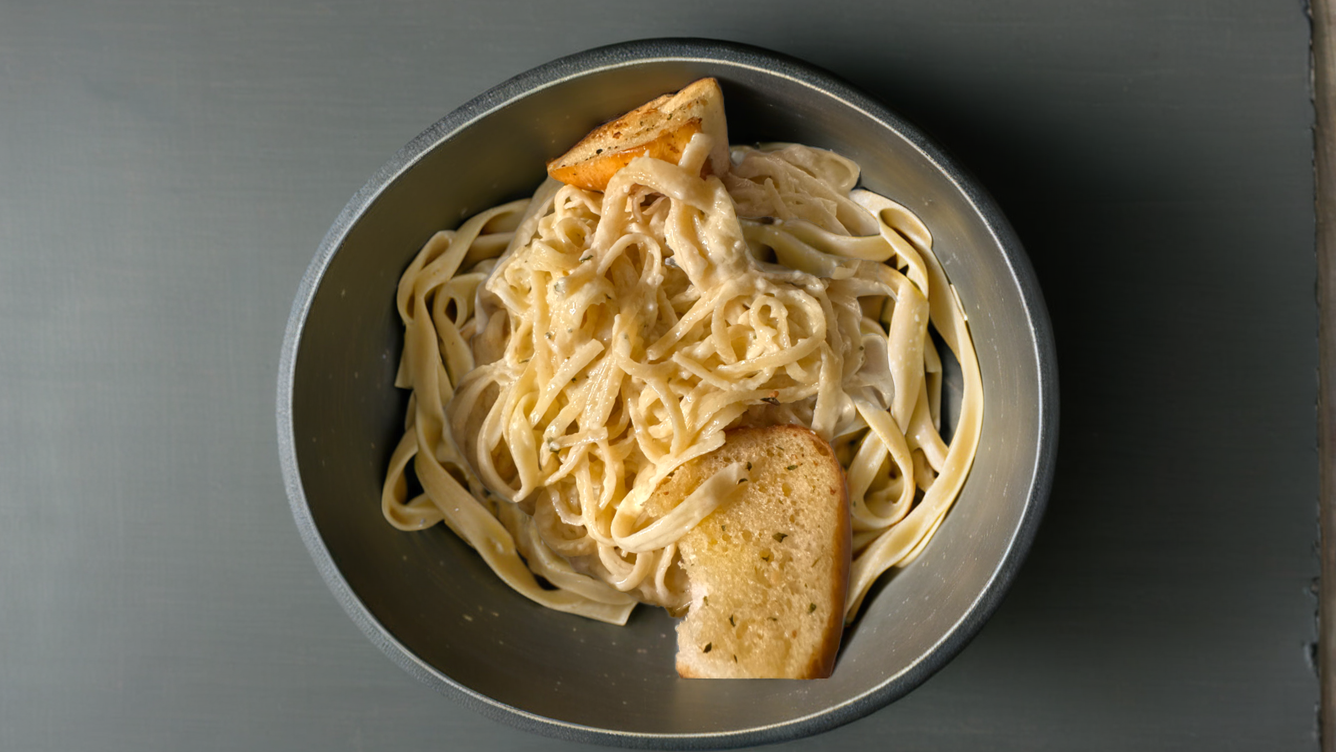 Fettuccine Alfredo