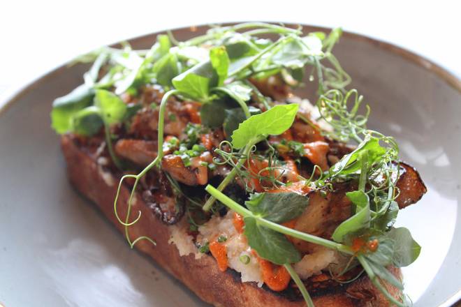 MUSHROOM TOAST