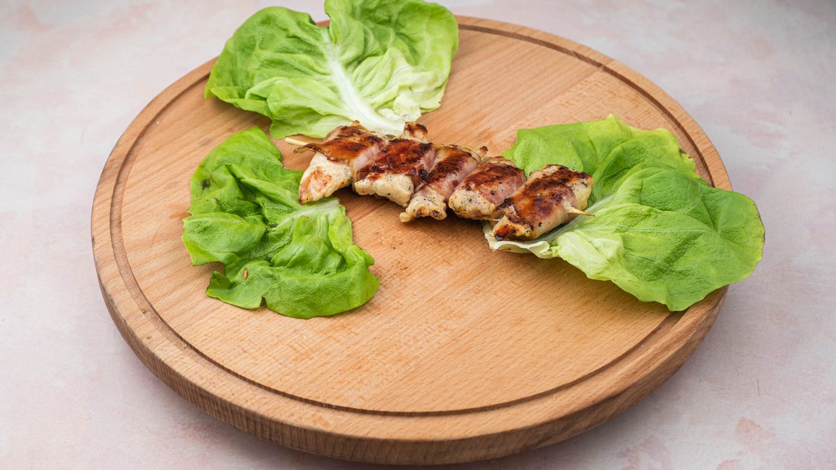 Rolovani pileći ražnjić 1kg