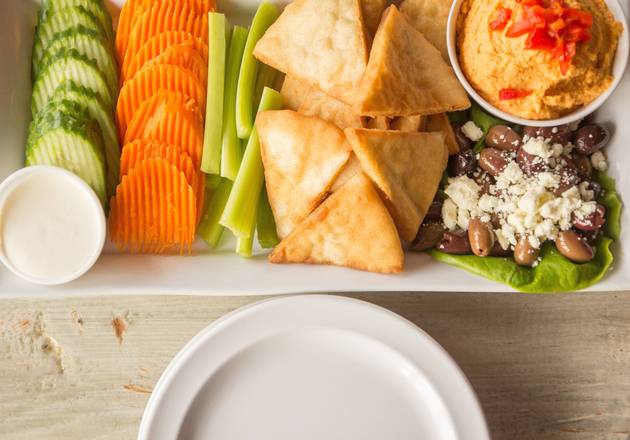 Roasted Garlic Hummus Platter