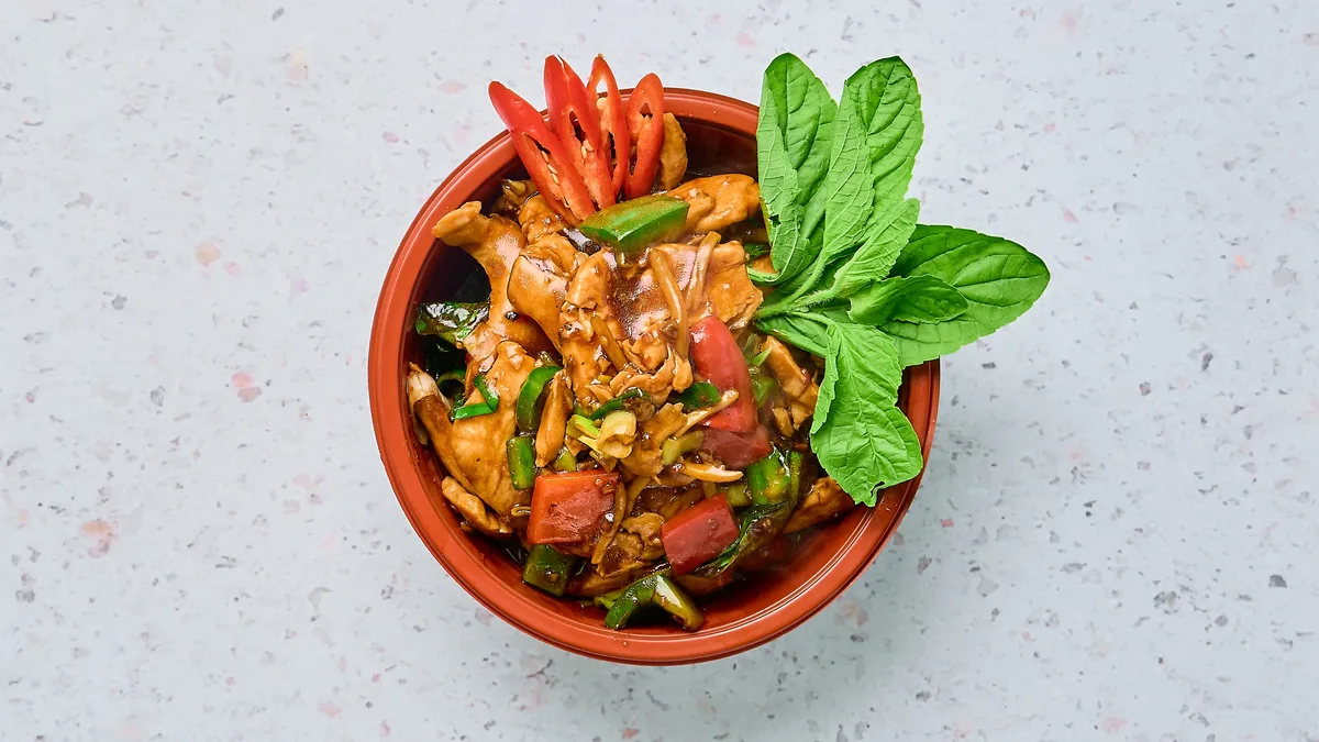 Nr 06. Pad Bai Krapao (2 chili)