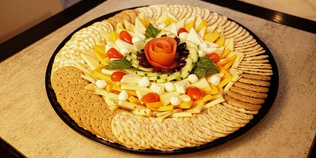 Artisan Cheese, Fruit and Crackers Platter