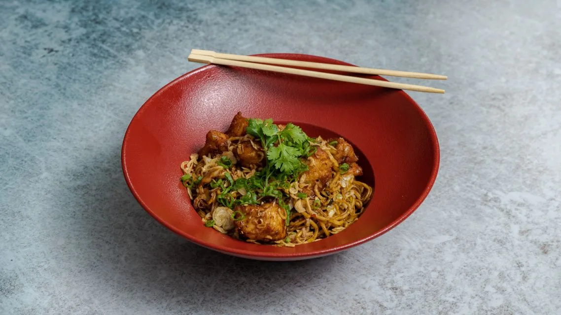 Kung Pao Chicken with Egg Noodles🌶