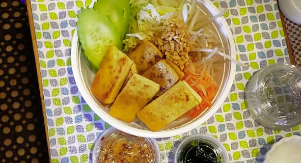 V4. Grilled Tofu Vermicelli