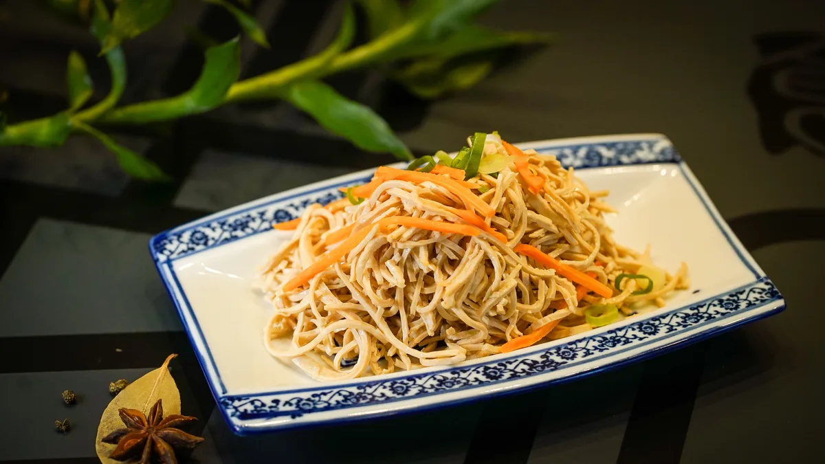 Chinesischer Tofu-Salat
