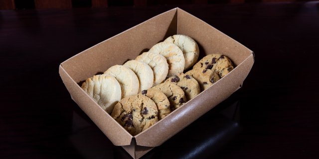 Dozen Cookies
