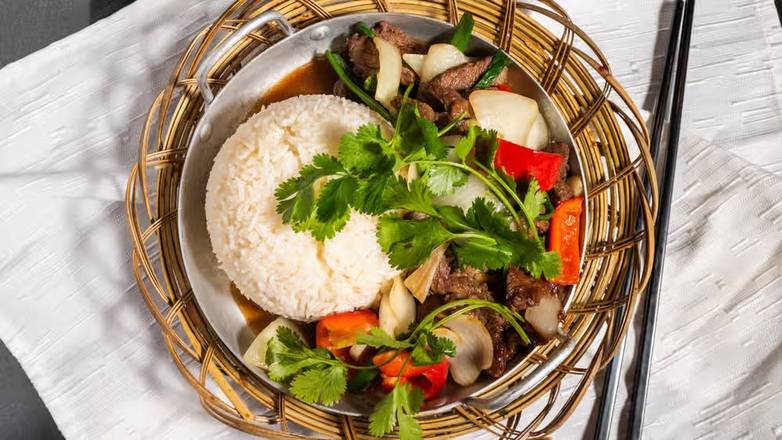 Shaking Beef Rice Plate (Bò Lúc Lắc)