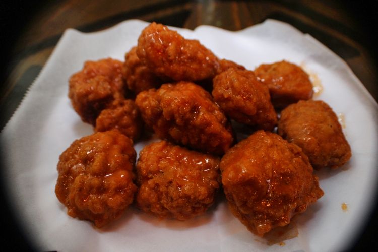 (16 ) Boneless Wings