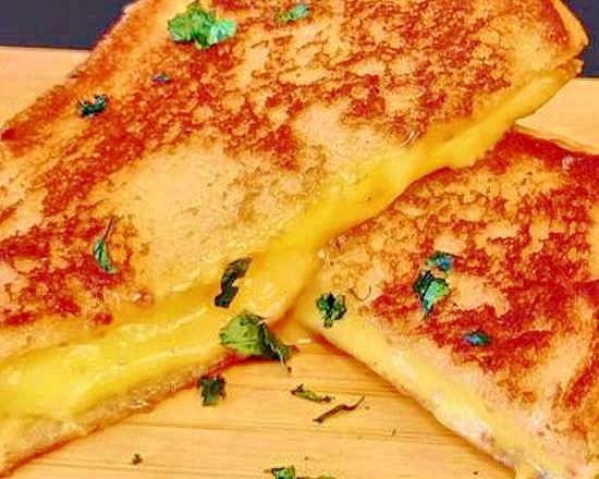 "The Mouse Trap" Grilled Cheese Sandwich and Fries