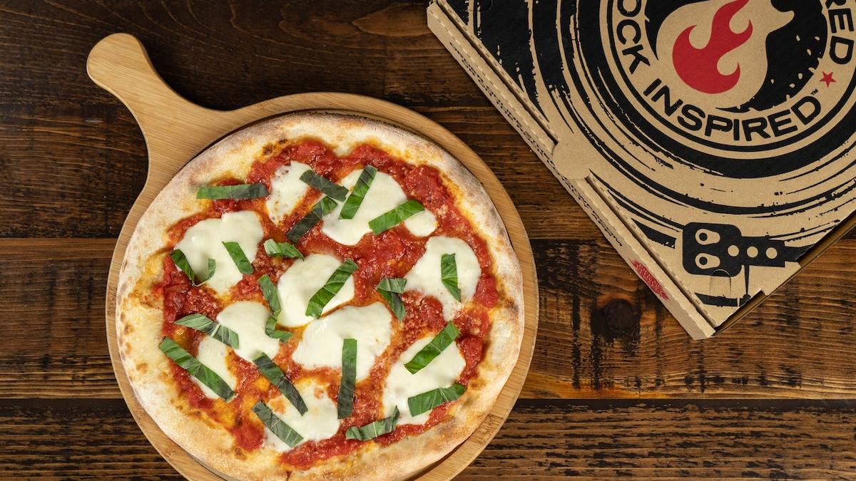 Margherita (Vegetarian)(Red Sauce)