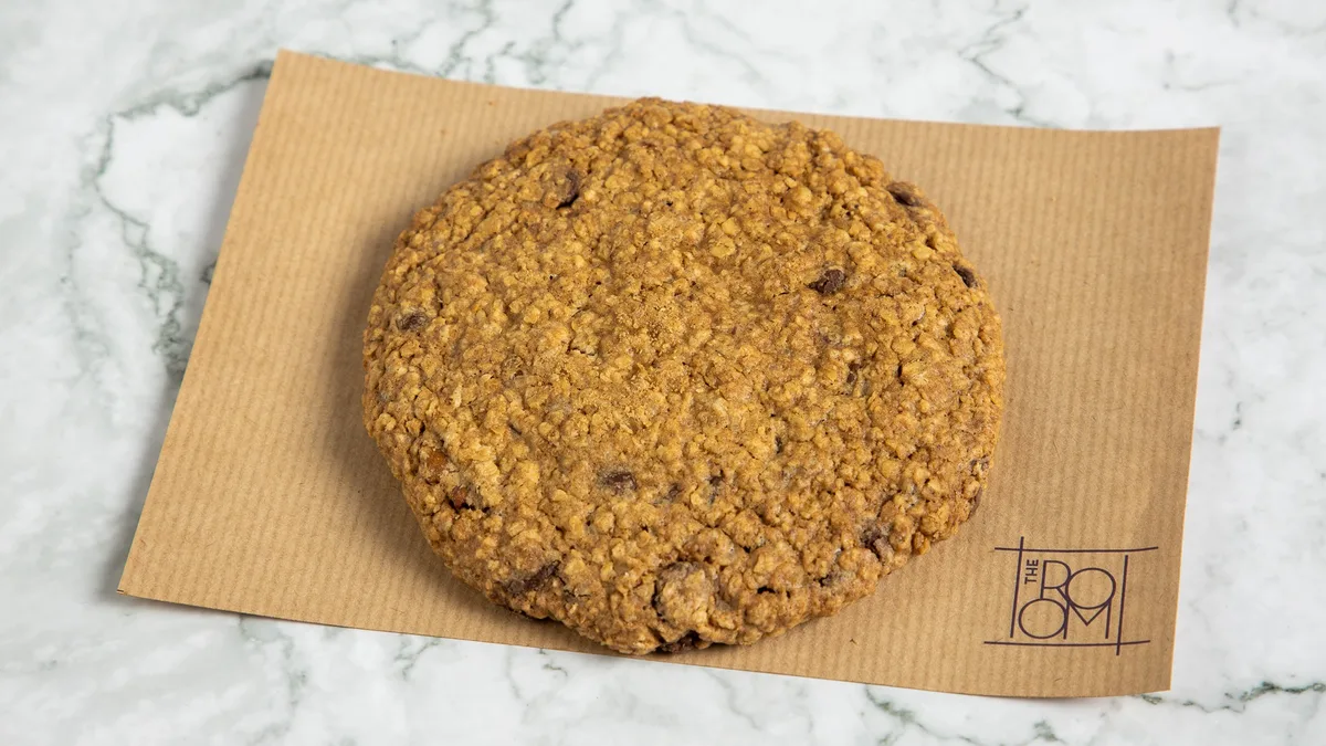 Giant Cookie Βρώμης Σοκολάτα - Καρύδι