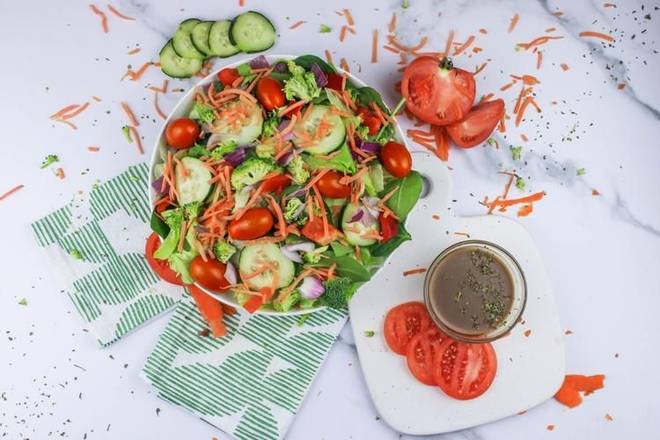 Super Simple Vegan Salad