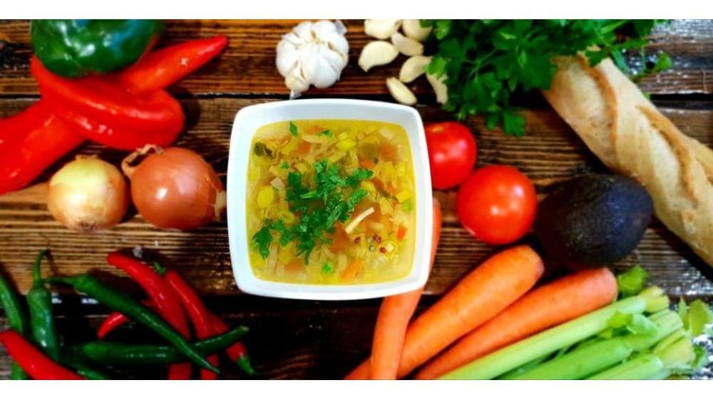 Ciorbă clară de legume