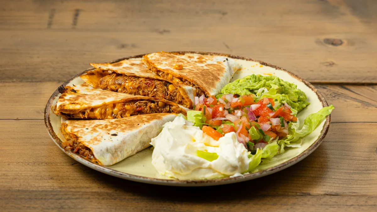 Quesadillas con Pollo y Maiz