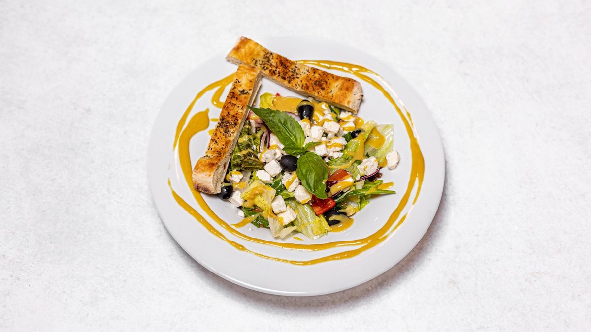 Insalata greca con formaggio Feta