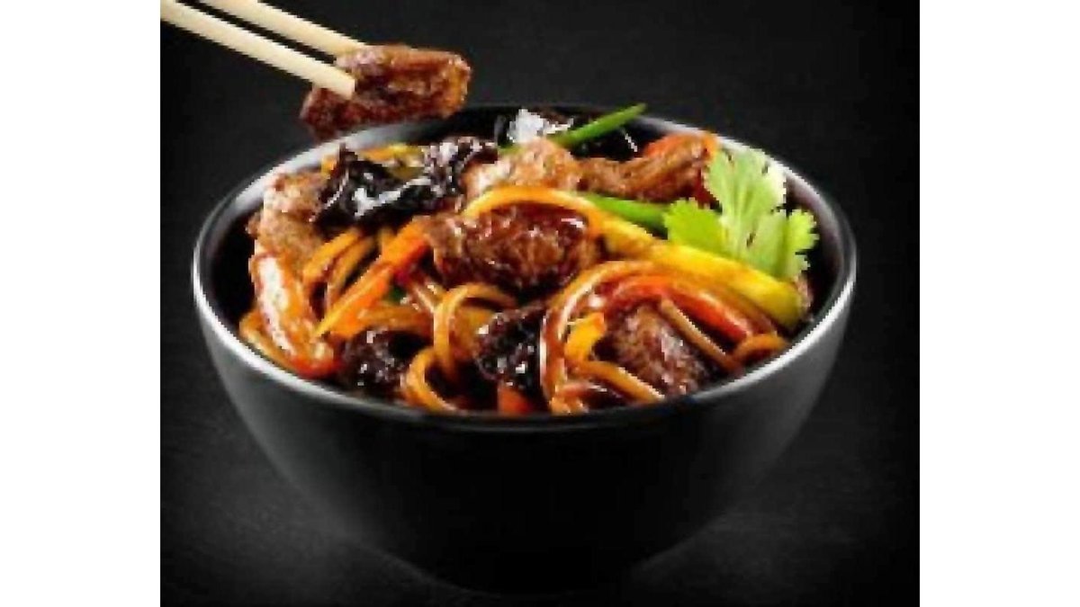 Noodles la wok cu vita