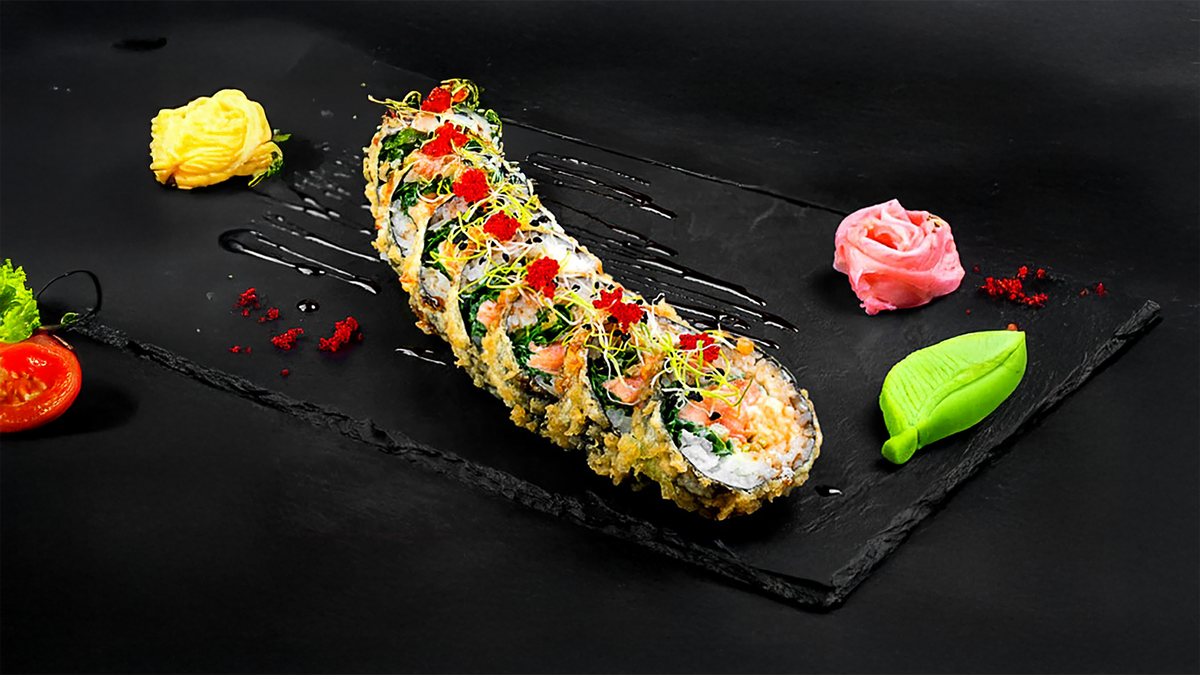 Salmon Tempura (Sushi Roll)