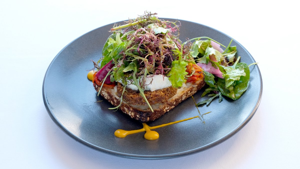 Vegetarijanska pljeskavica od sočiva/ Crispy lentil burger