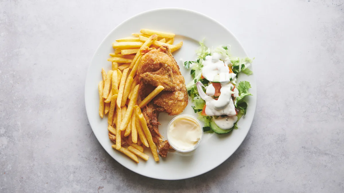 Halv grillkylling med tilbehør
