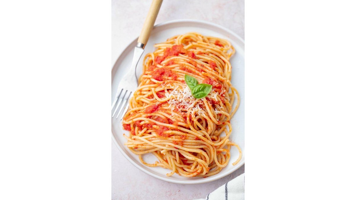 Spaghetti pomodorro Fresco