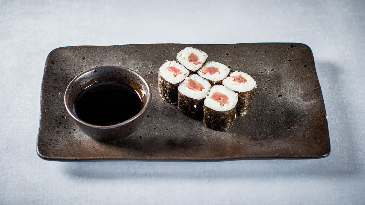 Mali maki Tuna (6 kosov)