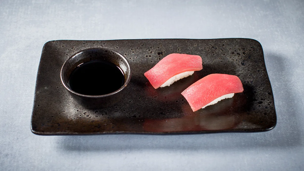 Nigiri Tuna (2 kosa)