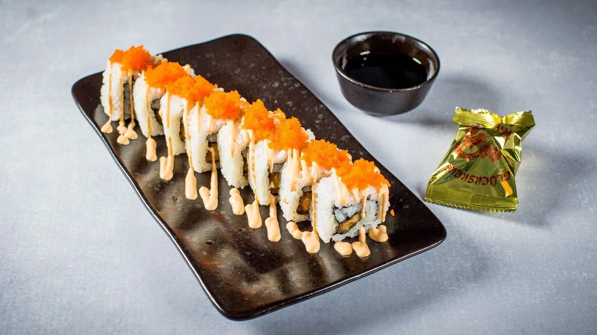 Veliki maki Green dragon tempura roll (8 kosov)
