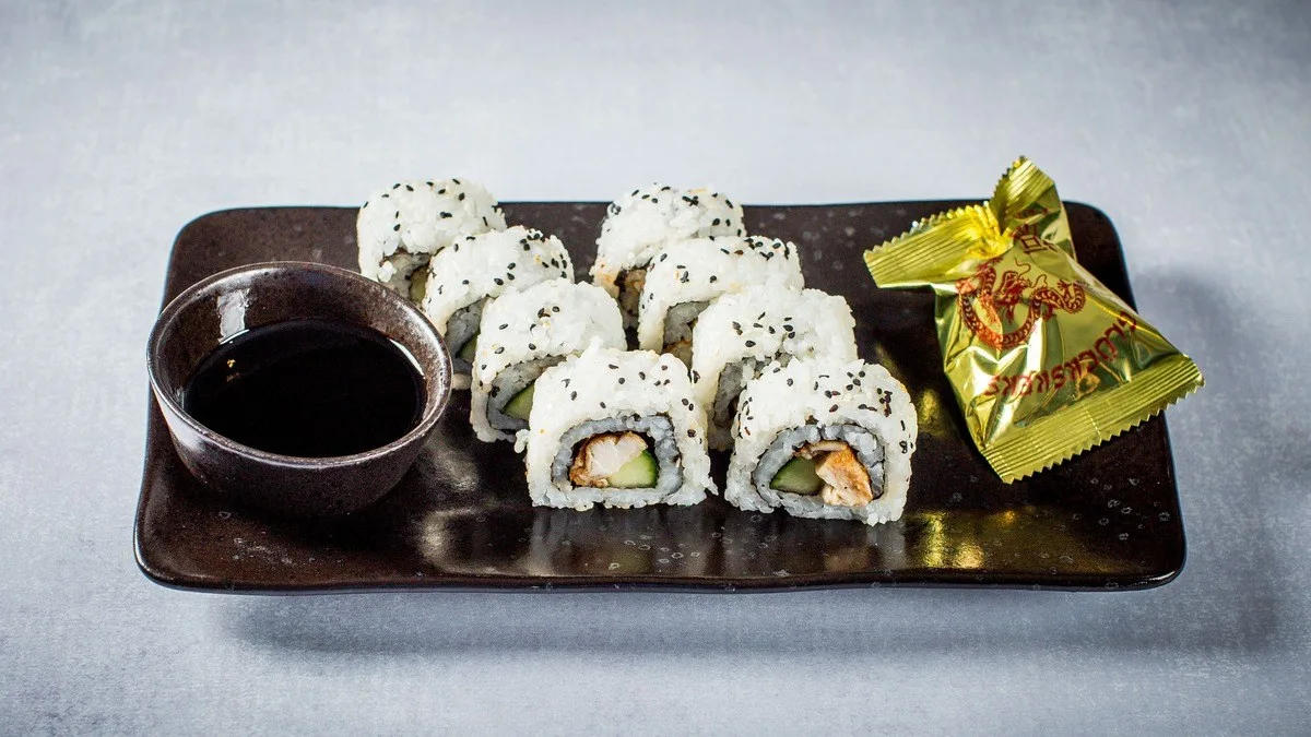 Veliki maki Rolling chicken (8 kosov)