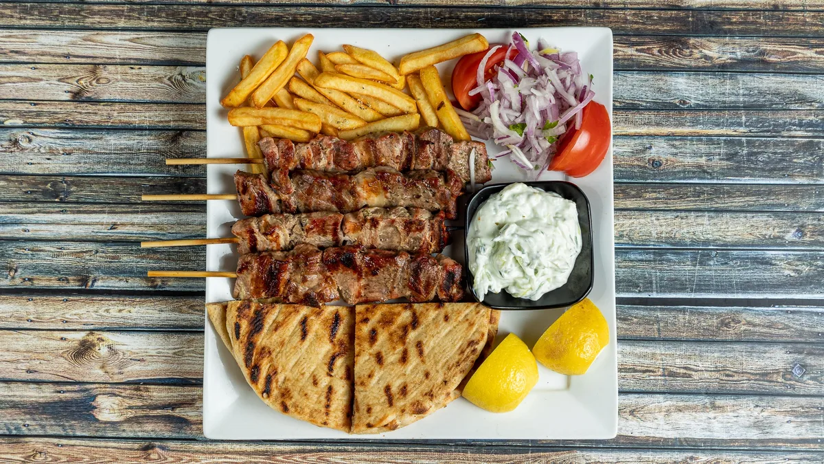 Μερίδα Καλαμάκι Χοιρινό (4 Τεμάχια, 500g Άψητο)
