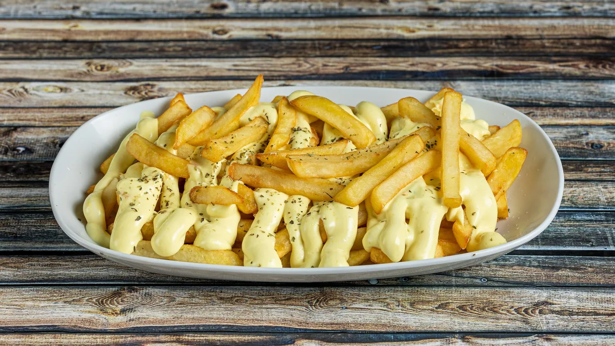 Πατάτες Τηγανητές με Sauce